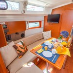 Beneteau Oceanis 38.1