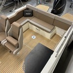 Quicksilver Activ 755 Sundeck