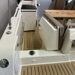Quicksilver Activ 755 Sundeck