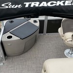 Sun Tracker Fishin Barge 20 DLX