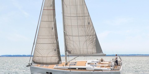 Hanse 548