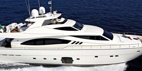 Ferretti 881
