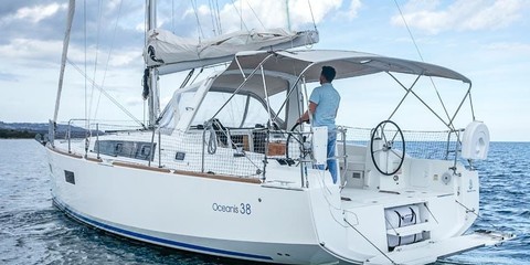 Beneteau Oceanis 38