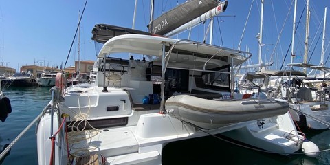 Lagoon 42