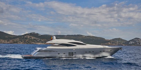 Pershing 90