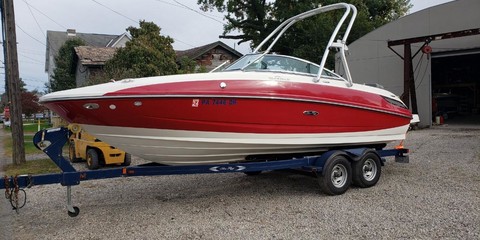 Sea Ray 240 Sundeck
