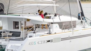 Lagoon 450 SporTop