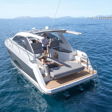 Sealine S330