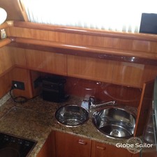 Ferretti 460