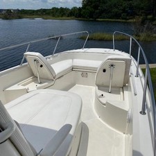 Boston Whaler 270 Dauntless