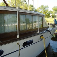 Chris-Craft Constellation 42