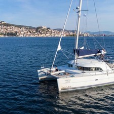 Lagoon 380 - 4 + 2 cab.