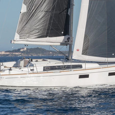 Beneteau Oceanis 38.1