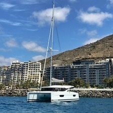 Fountaine Pajot Lucia 40