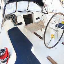 Beneteau Oceanis 37