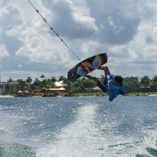 Malibu Wakesetter 22 MXZ