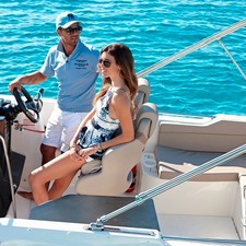 Quicksilver 755 Sun Deck