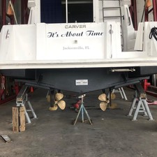 Carver 374 Voyager