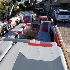 Malibu Wakesetter 25 LSV