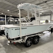 Sportsman Masters 227 Bay Boat