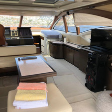 Motor boat Azimut 62S