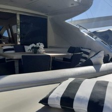 Pershing 76