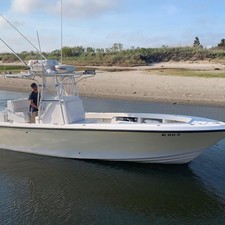 SeaVee 32 Center Console