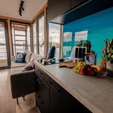 Custom Shogun Hausboot 1000 mobil