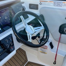 Sea Ray SPX 230