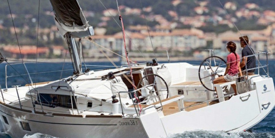Beneteau Oceanis 38