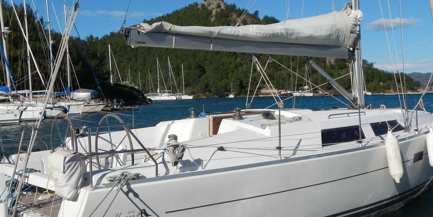 Hanse 375