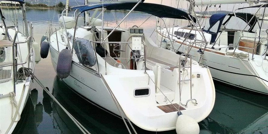 Beneteau Oceanis 323