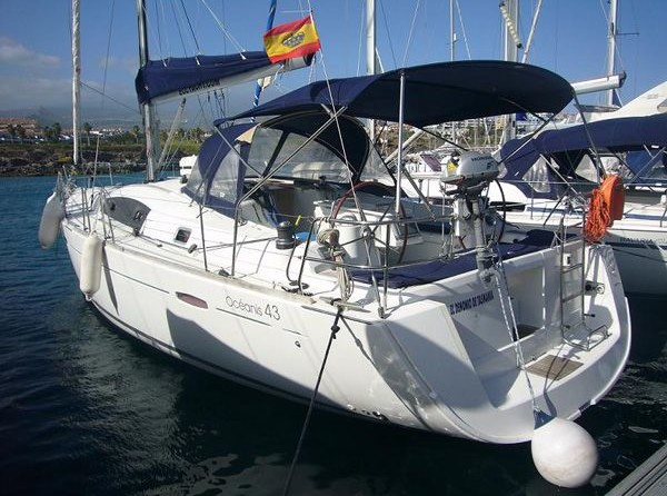 Beneteau Oceanis 43
