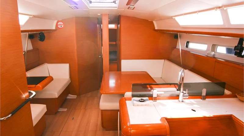 Sun Odyssey 439 (4Cab)