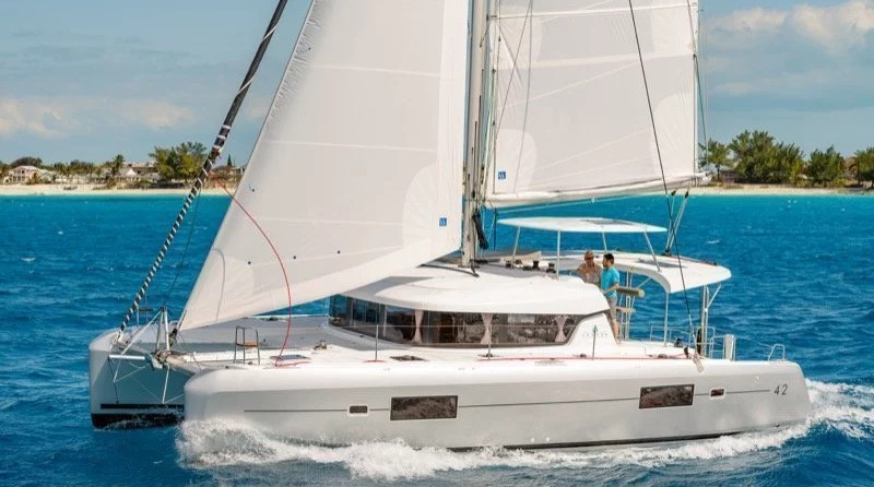 Lagoon 42 (Gen+A/C+WM)