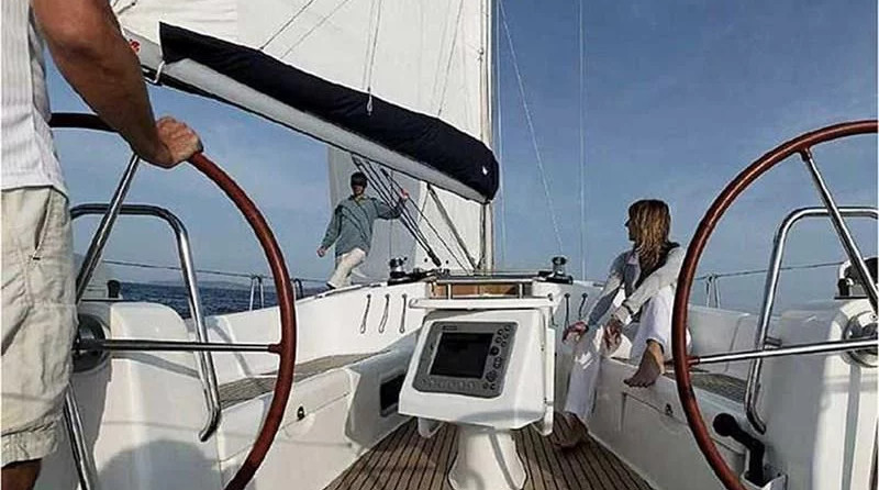 Oceanis 43 (4Cab)