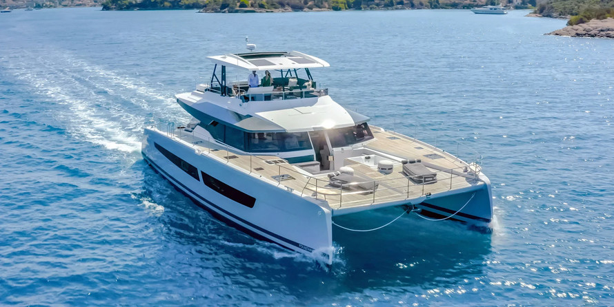 Fountaine Pajot Power 67