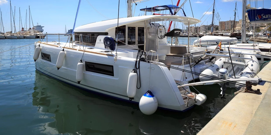 Lagoon 40