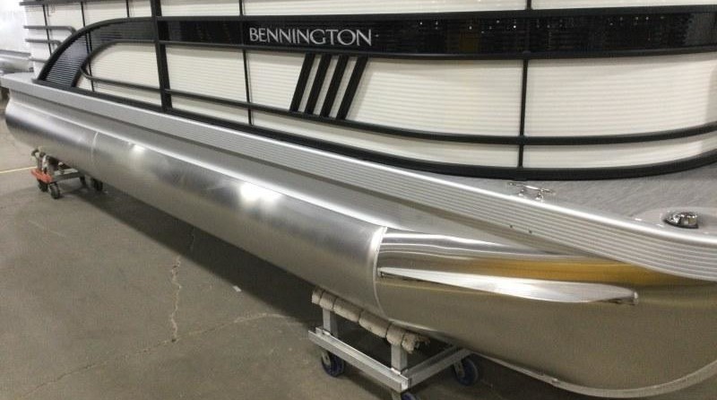 Bennington 23 LSR