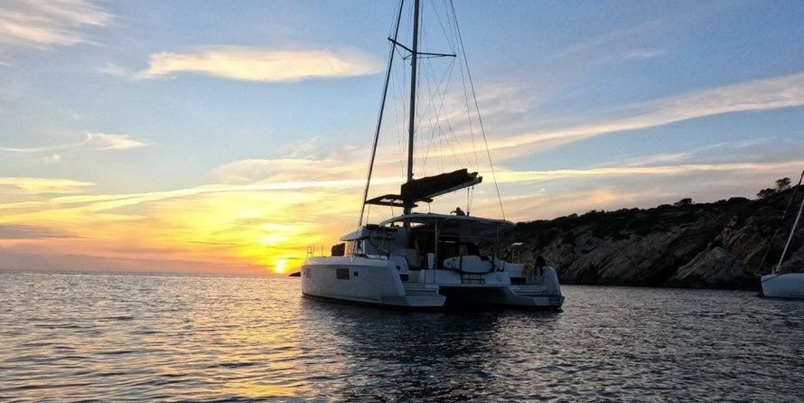 Lagoon 42