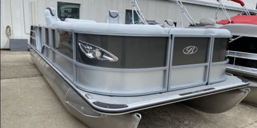 Bentley Pontoons Elite 220 Swingback Dual Captain