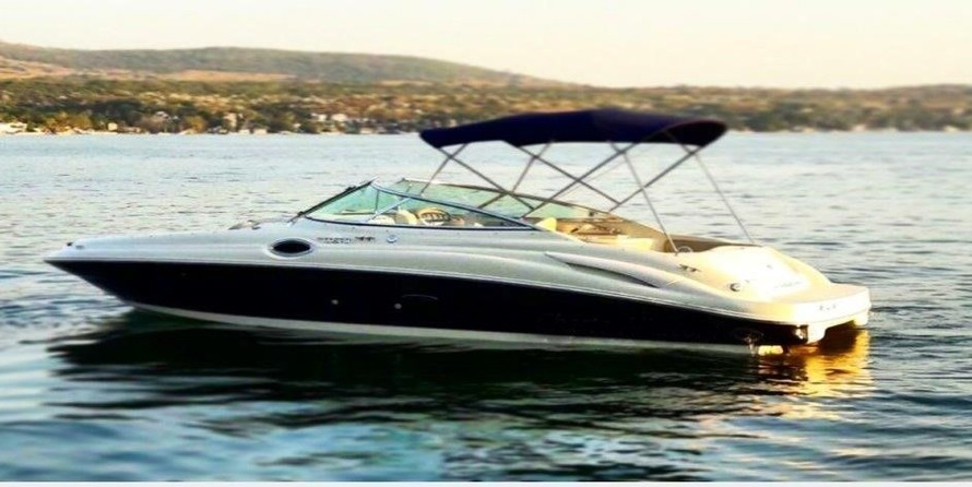 Sea Ray 270