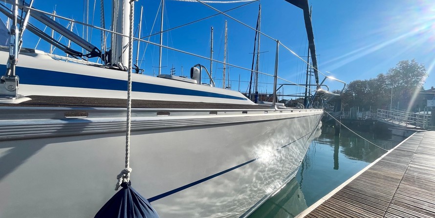 Bavaria 350